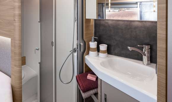 Hecklängsbad im VAN TI PLUS 700 LF