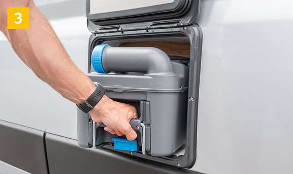 KNAUS Camper Vans – WC‐Entsorgungsschacht mit Zugang von außen